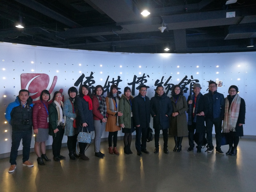 图片默认标题_fororder_越南媒体代表团走访位于中国传媒大学校内的传媒博物馆