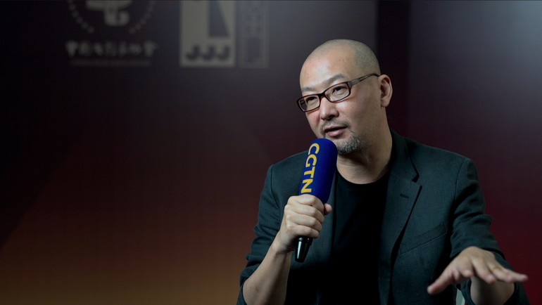 “Sekiz Yüz" ün yönetmeni Guan Hu: Yavaşlamayı ve diplerimde huzur bulmayı öğreniyorum_fororder_guanhua