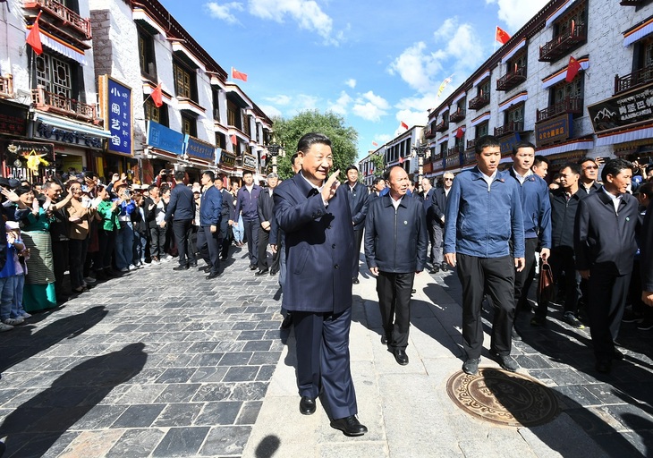 លោក Xi Jinping អញ្ជើញទៅត្រួតពិនិត្យការងារនៅទីក្រុង Lhasa ភូមិភាគស្វយ័ត Xizang_fororder_习西藏春风4配图2