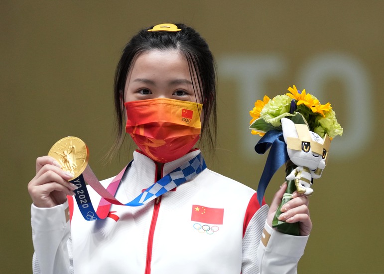 Çinli sporcu Tokyo Olimpiyatları’nın ilk altın madalyasını kazandı_fororder_XxjpbeE007221_20210724_MVPFN0A001.JPG