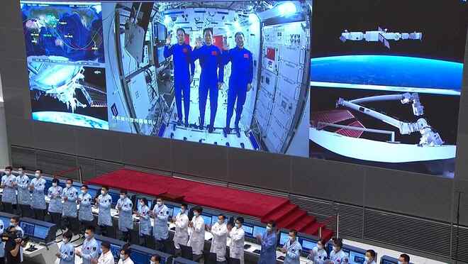 Bilang paghahanda sa pagbalik sa Mundo: Shenzhou-12 manned spacecraft, kumalas na sa space station ng Tsina_fororder_6f7308bbb31b4e0ca81cf96d0fe96679