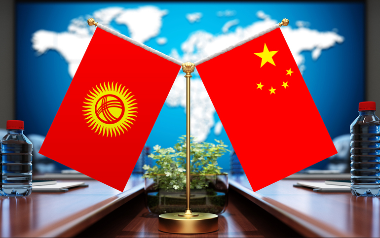 Xinjiang’dan Kırgızistan’a yardım_fororder_kirgizistan