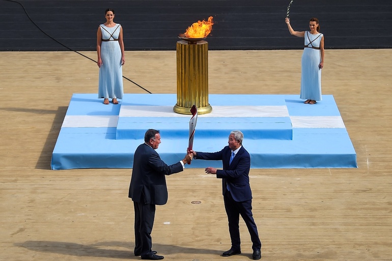 Olimpiyat meşalesi teslim töreni Atina’da düzenlendi_fororder_mesale9