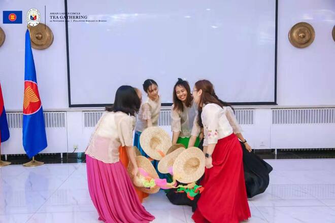Init ng Pusong Pinoy, ipinadama sa pagtitipon ng ASEAN Ladies Circle sa Beijing_fororder_微信图片_202111231608355