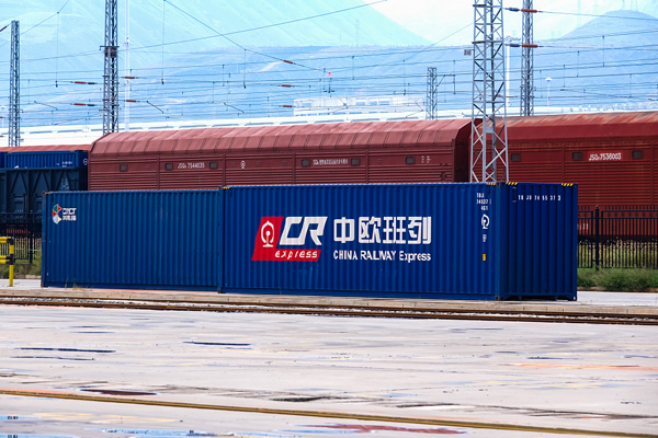 Xinjiang sınır kapılarından AB’ye dış ticarette hızlı büyüme_fororder_VCG111303257602