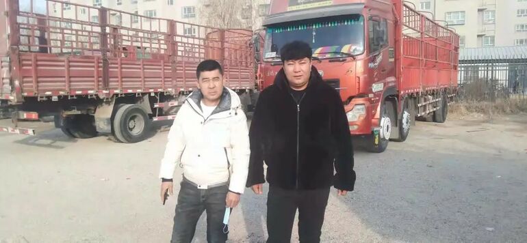 Yaklaşık 5 bin km yolu sekiz günde kat eden Uygur gençler popüler oldu_fororder_微信图片_20220110181550