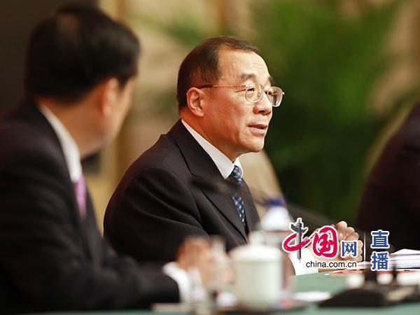 Vice Secretary of the CPC's Central Discipline Inspection Committee, Yang Xiaodu answers questions at a news conference in Beijing, on October 19, 2017. [Photo: China.com.cn] 