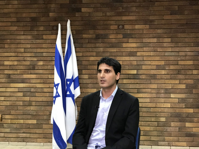 Member of the Political Bureau of Israel's ruling Likud party, David Shayan is in an interview with CRI, on October 28, 2017. [Photo: China Plus]