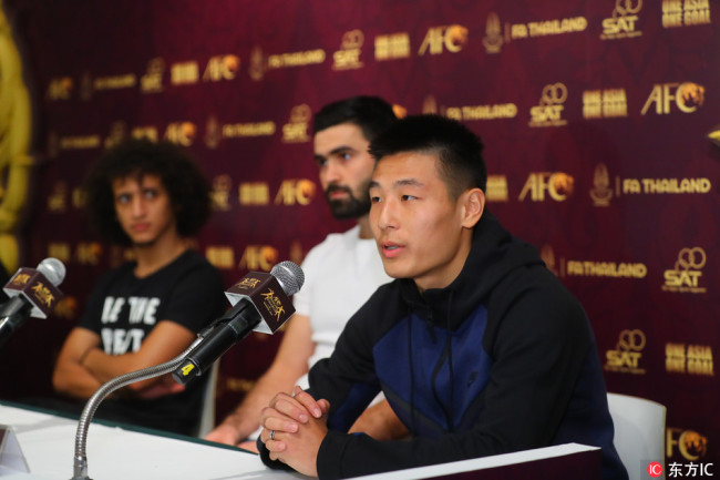 Emirati football player Omar Abdulrahman, Syrian football player Omar Khribin and Chinese football player Wu Lei attend a press conference of the nomination for the 2017 Asian Footballer of the Year award ahead of the 2017 Asian Football Confederation (AFC) Annual Awards Ceremony in Bangkok, Thailand, 28 November 2017. [Photo: IC]