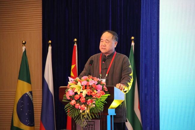 Mo Yan, winner of the 2012 Nobel Prize in Literature, shares his thoughts on literary creations at the 2017 BRICS Literature Forum on December 15, 2017. [Photo: China Plus/Cao Xiaochen]