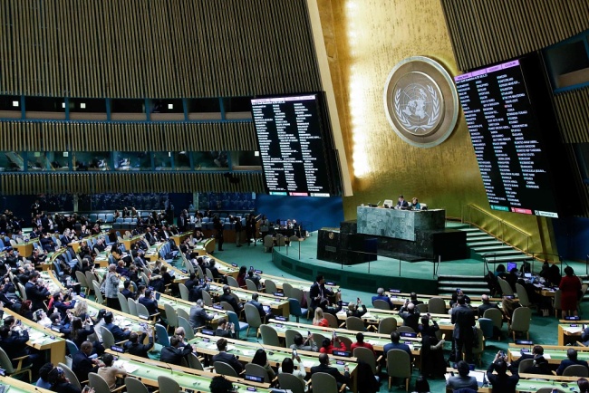 The results of the vote on Jerusalem are seen on display boards at the General Assembly hall, on December 21, 2017, at UN Headquarters in New York. [Photo: VCG]