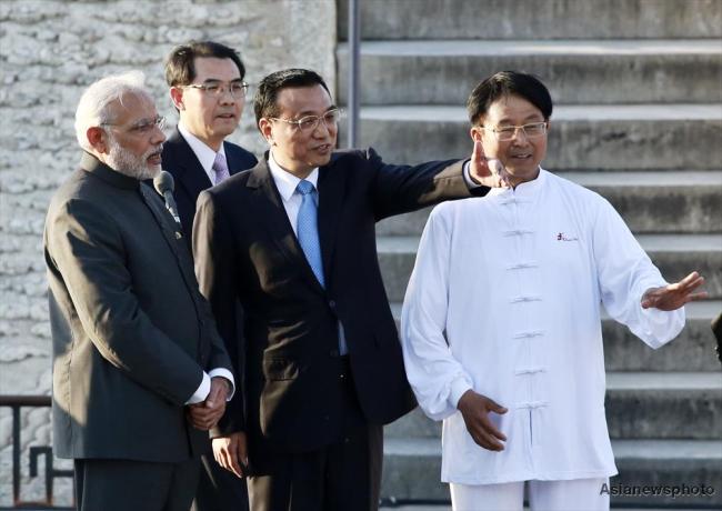 Chinese and Indian governments have activity held cultural events in the past decades. A Taichi-Yoga event was held in the Temple of Heaven in Beijing on May 15, 2015. Chinese Premier Li Keqiang and Indian Prime Minister Narendra Modi attended this event. [Photo: from China Daily]