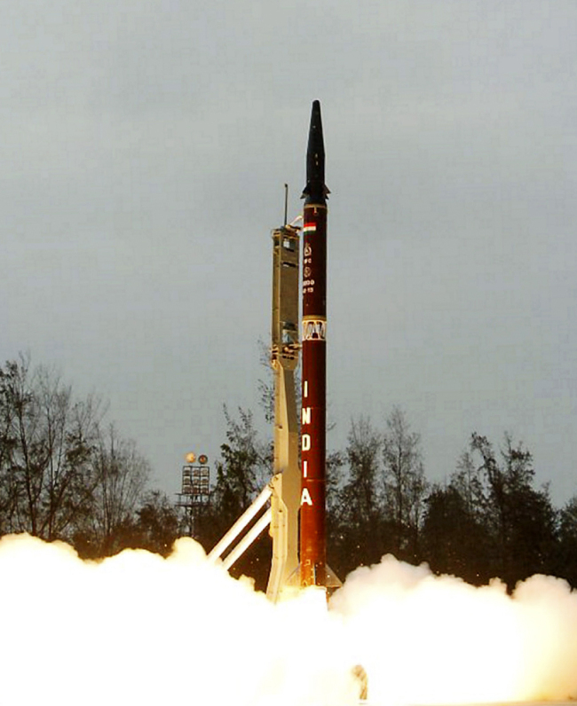 India's surface-to-surface missile Agni-II launches off Wheelers Island in Orissa state, India, May 17, 2010. [File Photo: AP]