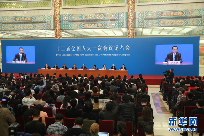 Premier Li Keqiang holds a press conference, taking questions from domestic and overseas journalists in Beijing, Mar. 20, 2018. [Photo: Xinhua]