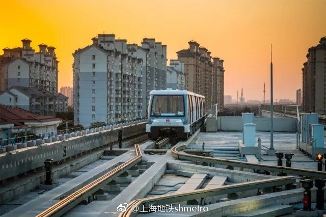 A new metro line with driverless trains, the APM line, is expected to be tested by the end of March in Shanghai. [File Photo: Weibo.com]
