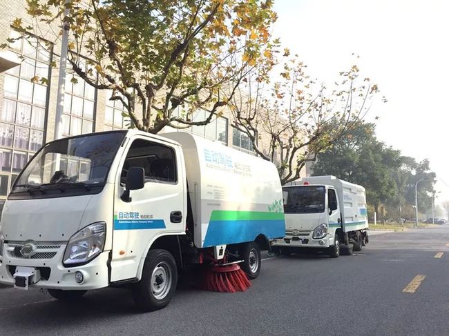 Two autonomous vehicles are cleaning the roads in Tongji University, Shanghai. [Photo: tongji.edu.cn]