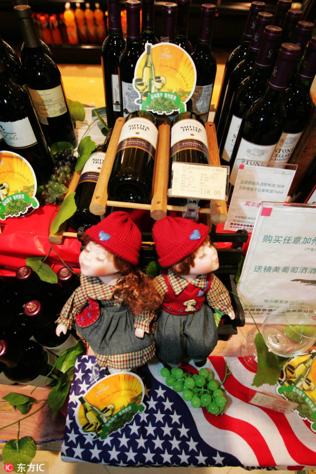 Imported U.S. wines are on display at a supermarket in Hangzhou, Zhejiang Province. [File photo: IC]