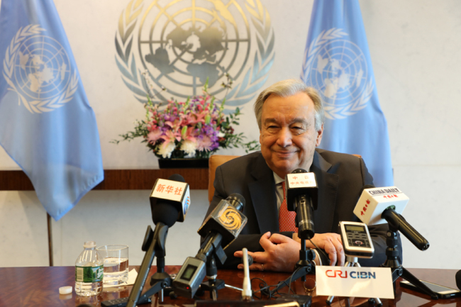 UN Secretary-General Antonio Guterres takes an interview with Chinese media at the UN headquarters in New York on April 5th, 2018. [China Plus/Qian Shanming]
