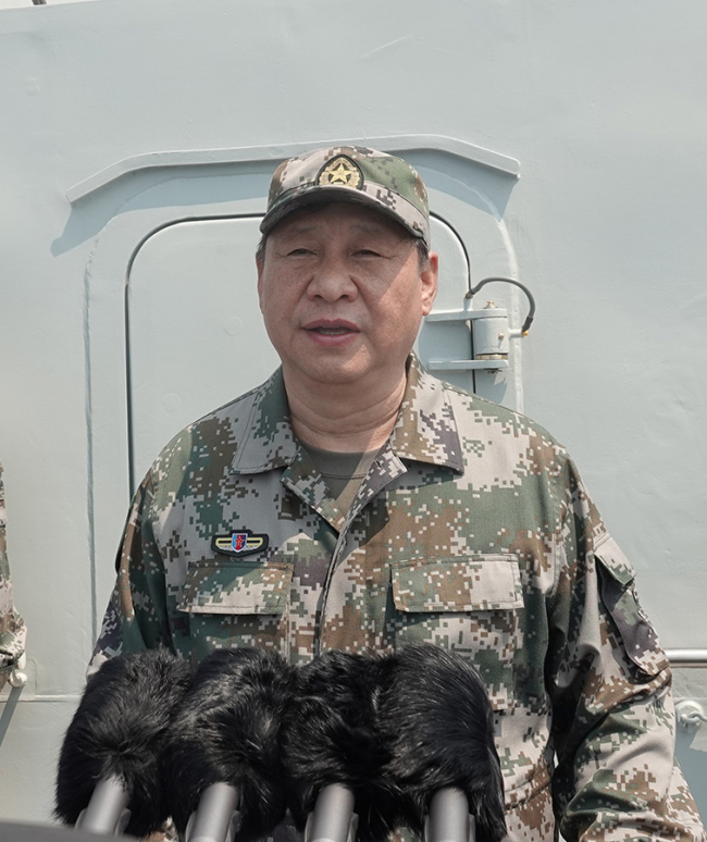 President Xi Jinping reviews the Chinese People's Liberation Army Navy in the South China Sea on April 12, 2018. [Photo: Xinhua]