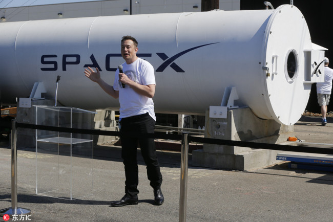 Telsa CEO Elon Musk congratulates the winners of the Hyperloop Pod Competition II at SpaceX´s Hyperloop track in Hawthorne, Calif., Sunday, Aug. 27, 2017. [Photo: IC]
