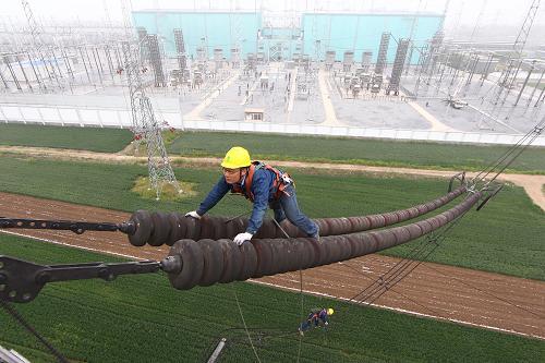 The 600 kilovolt high-voltage DC power line to be developed by the State Grid Corporation of China. [Photo: thepaper.cn]