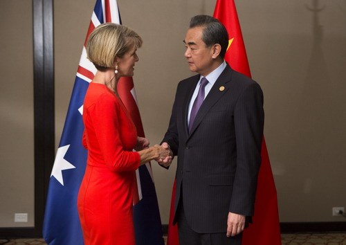 Chinese Foreign Minister Wang Yi meets with his Australian counterpart Julie Bishop on the sidelines of the G20 foreign ministers' conference, May 21, 2018. [Photo: fmprc.gov.cn] 