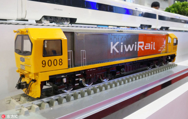 A model of diesel-electric locomotive made by CRRC Dalian on display, September 9, 2016. [Photo: IC]