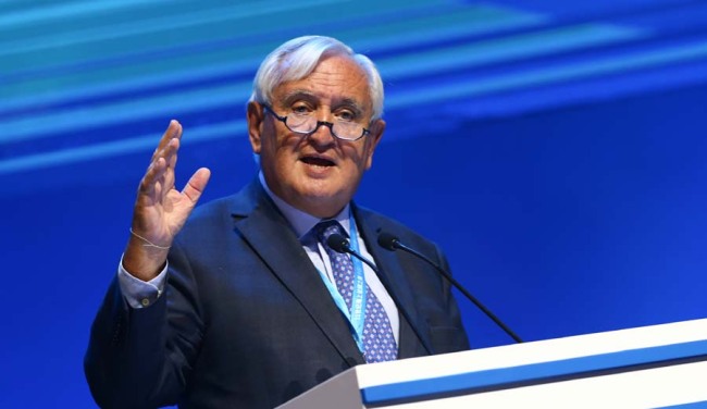Jean-Pierre Raffarin, former French Prime Minister, delivers a keynote speech at the second 21st Century Maritime Silk Road China (Guangdong) International Communication Forum on Thursday, September 20, 2018. [Photo: China Plus]