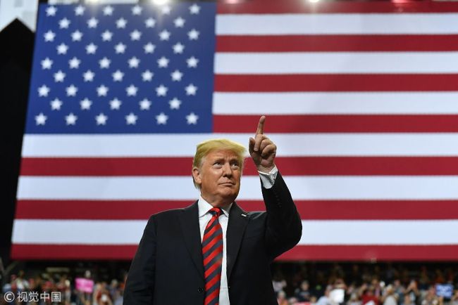 US President Donald Trump looks on at the crowd during a rally at JQH Arena in Springfield, Missouri on September 21, 2018. [File Photo: VCG]