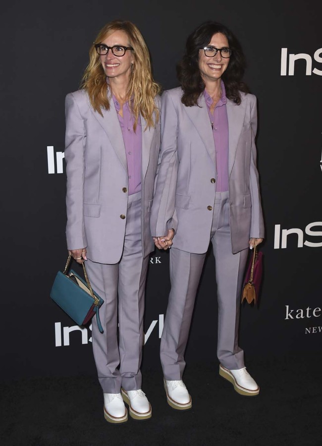 Julia Roberts and Elizabeth Stewart arrive at the fourth annual InStyle Awards at The Getty Center on Monday, Oct. 22, 2018 in Los Angeles. [Photo: AP]