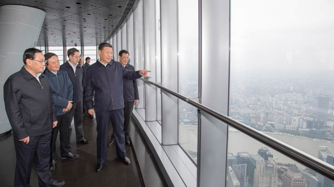 Chinese President Xi Jinping inspects the Shanghai Tower in Pudong New District in Shanghai on Tuesday, November 6, 2018. [Photo: CGTN]