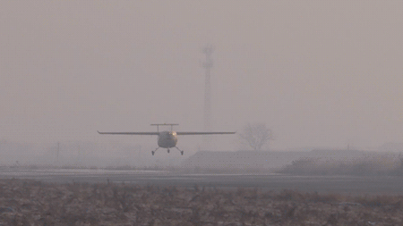 JD's first large-scale UAV, JDY-800, takes off from Pucheng airport in Shaanxi Province, November 19, 2018. [Photo: people.com.cn]