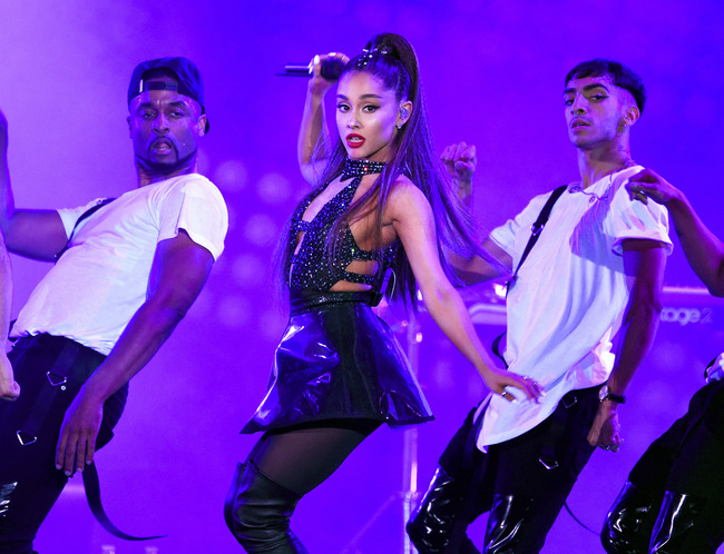 Ariana Grande, center, performs at Wango Tango in Los Angeles, June 2, 2018. [File photo: IC] 