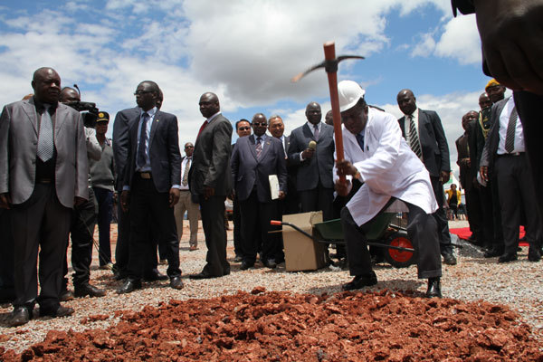 Zimbabwean president Emerson Mnangagwa breaks the ground for Zimbabwe's new parliament building in Mt. Hampden on November 30th, 2018. [Photo: China Plus]