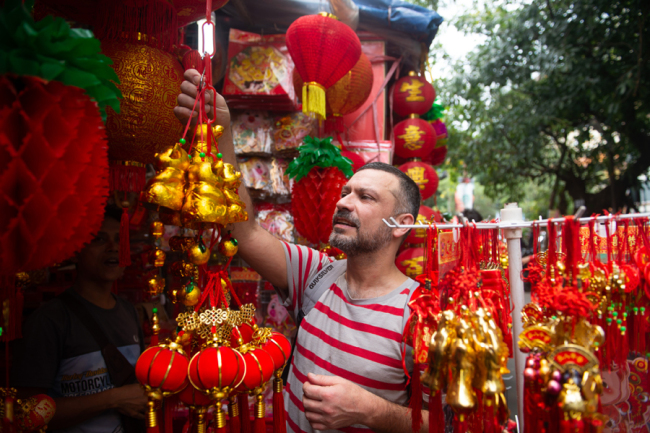 中国“年味儿”飘向世界 Chinese New Year goes global