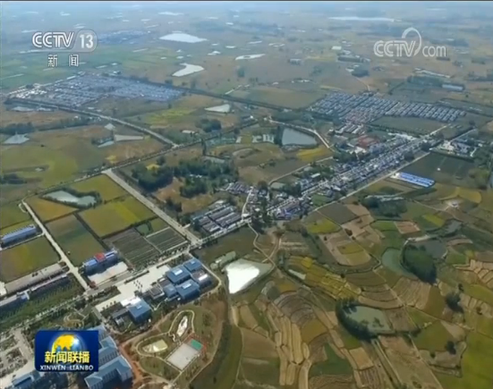 An aerial photo shows the farmland in east China's Anhui province. [Screenshot: China Plus]