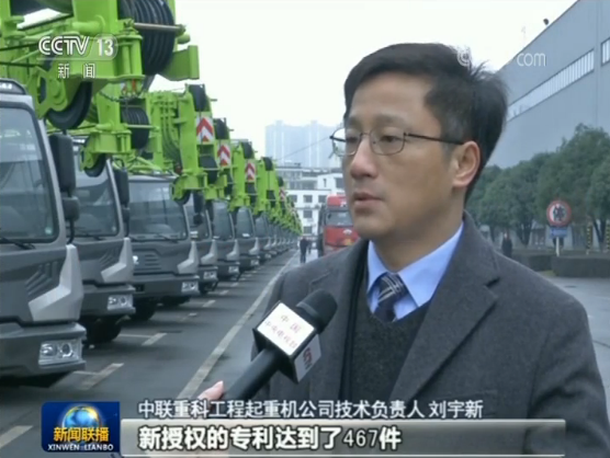 Liu Yuxin, the technical leader of the Zoomlion Heavy Industry Science & Technology Company, is interviewed by CCTV. [Screenshot: China Plus]