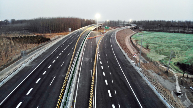 A part of Yanchong expressway linking Yanqing district of Beijing and Chongli district of Zhangjiakou, two competition zones of 2022 Beijing Winter Olympic Games. [File photo: IC]