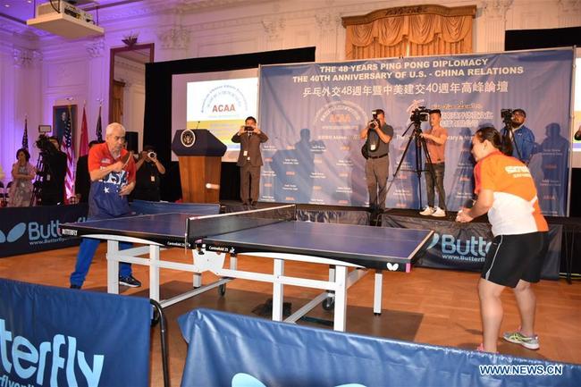 Errol Resek (left), who took part in the "Ping-Pong Diplomacy", plays a game at the commemoration with Gao Jun (right), who is a former world champion and member of China's national ping-pong team, and the current coach of United States Ping Pong Team. The pair faced off in Yorba Linda, California on Wednesday, April 10, 2019. [Photo: Xinhua]