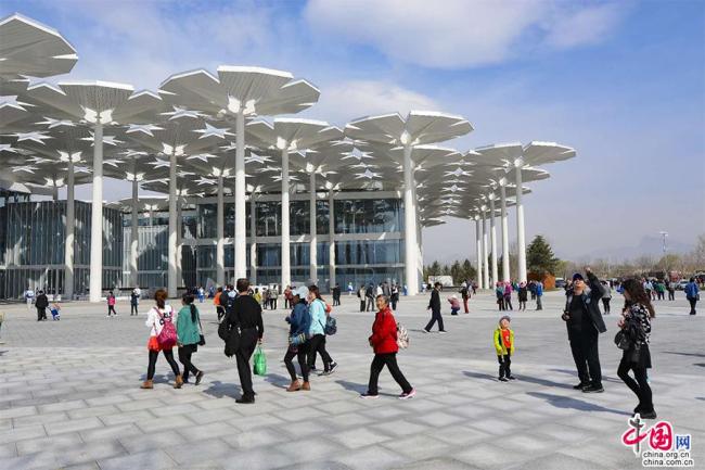 People visit the site for the upcoming Beijing International Horticultural Exhibition during a trial opening on April 13, 2019. [Photo: china.org.cn]