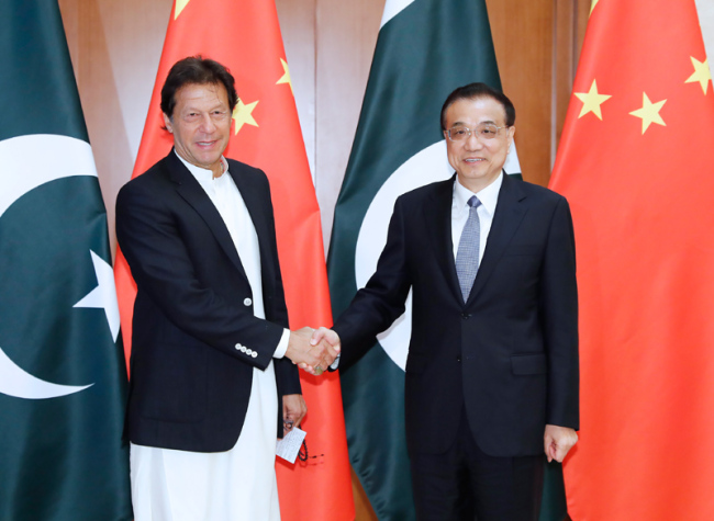 Chinese Premier Li Keqiang meets with Pakistani Prime Minister Imran Khan in Beijing on April 28, 2019. [Photo: gov.cn]