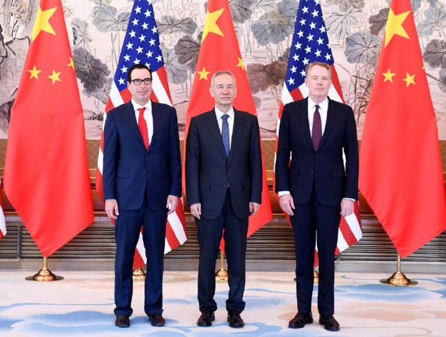 Chinese Vice Premier Liu He (center), also a member of the Political Bureau of the Communist Party of China Central Committee, chief of the Chinese side of the China-U.S. comprehensive economic dialogue, U.S. Trade Representative Robert Lighthizer (right) and Treasury Secretary Steven Mnuchin (left) participate in the 10th round of high-level economic and trade consultations in Beijing on April 30 and May 1, 2019. [Photo: Xinhua]