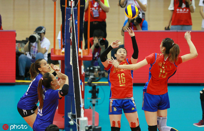 Tianjin player spikes when playing Supreme Chonburi from Thailand in the final of the  Asian Women's Club Volleyball Championship in Tianjin on May 5, 2019. [Photo: IC]