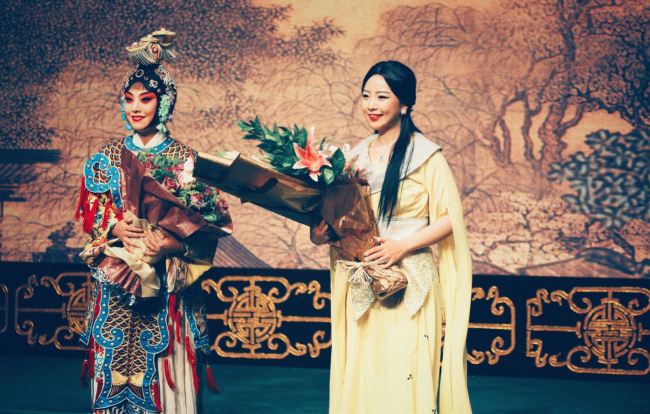 The first new Peking Opera-Farewell My Concubine that Shang brought to the stage in 2016. [Photo：courtesy of Shang Jingya]