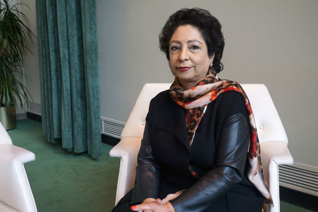 Dr. Maleeha Lodhi, Pakistan’s Ambassador and Permanent Representative to the UN, speaks with CRI's New York correspondent Qian Shanming at the UN headquarters, New York, May 13, 2019. [China Plus/Qian Shanming]