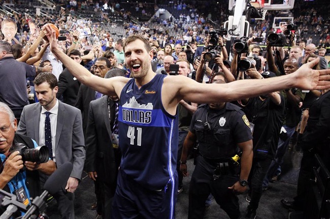 Dirk Nowitzki played his last NBA game for the Dallas Mavericks at the San Antonio Spurs on Apr 10, 2019. [Photo: IC]