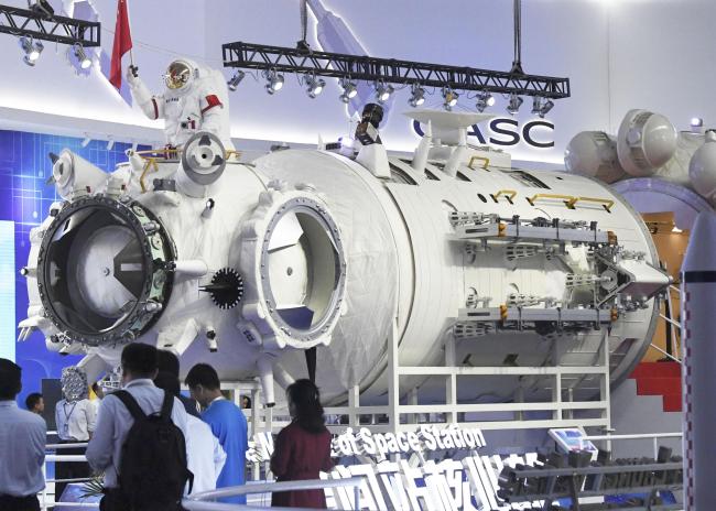 Photo shows a prototype model of Tianhe, the core module of the planned China Space Station, displayed in Zhuhai, China, on November 5, 2018. [Photo: IC]