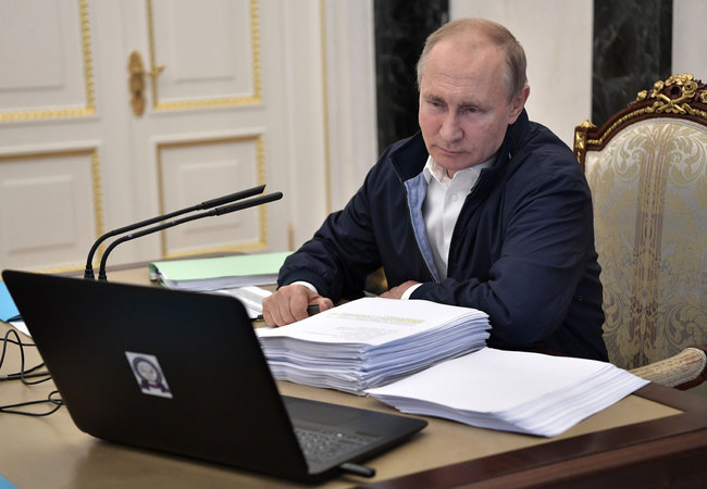 Russian President Vladimir Putin chairs a meeting ahead of his annual question and answer session which is to take place on June 20, in Moscow, Russia, Wednesday, June 19, 2019. [Photo: IC]