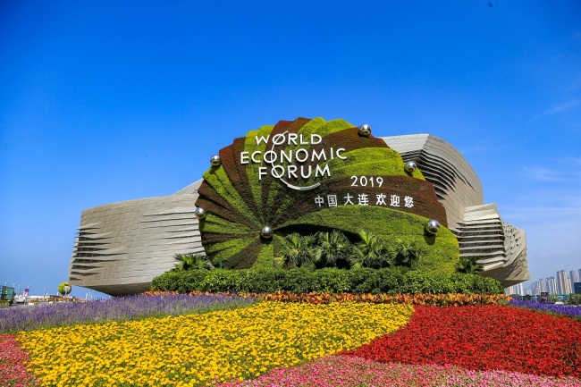 Floral scuplture for Summer Davos Forum in Dalian, China. [Photo: IC]