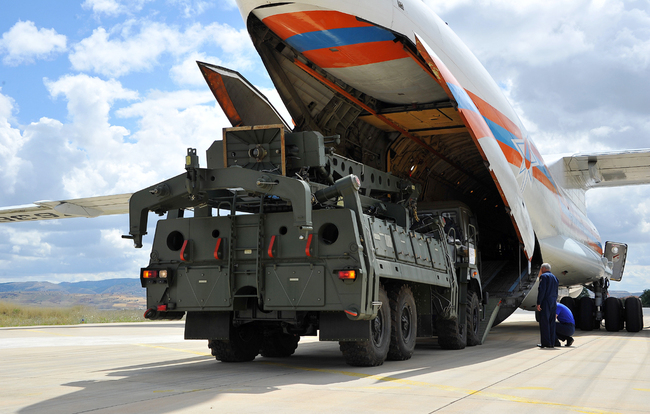 Russian military cargo planes carrying some part of the Russian S-400 anti-aircraft missile system purchased from Russia after arriving to Turkey at the Akincilar airbase in Ankara, July 12, 2019. [Photo: IC]